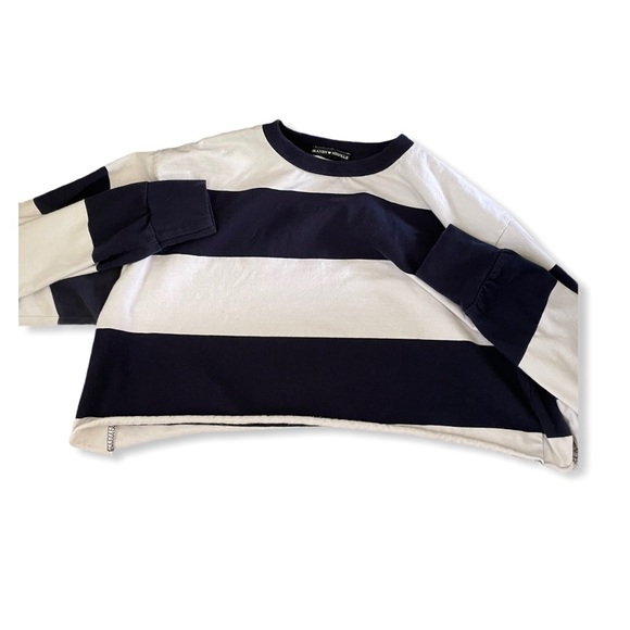 brandy cropped long sleeve! - Picture 1 of 1